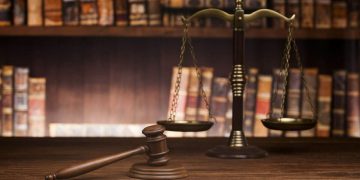 Sanzioni chi compra orologi replica